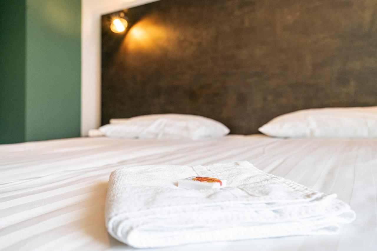 Hotel & Eetk'Fee De Vlik Ospel Kültér fotó